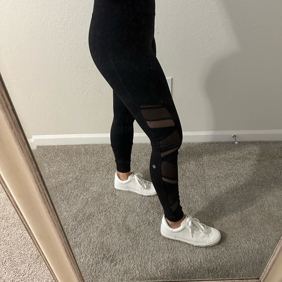 lululemon athletica Pants - Lululemon Black Leggings with Mesh Details - size 6